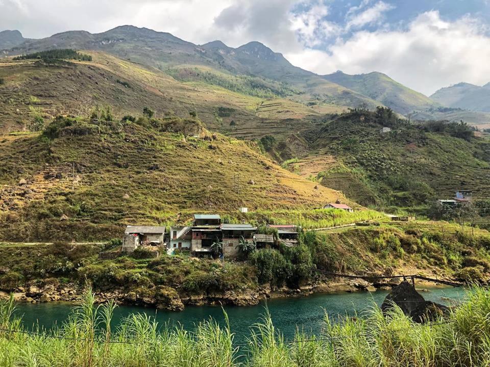 Ha Giang Riverside Hostel & Tour Zewnętrze zdjęcie